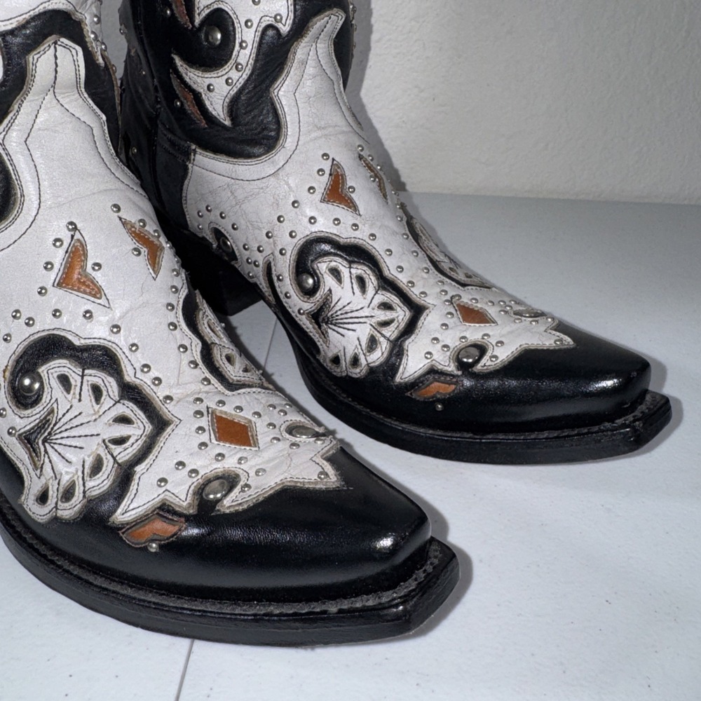 Lucchese Womens Black & White Studded Scarlette Cowboy Boots SZ 8 Western Gothic - Picture 8 of 16